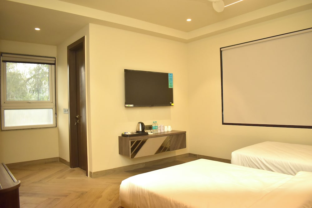 Double Room - Photo 5