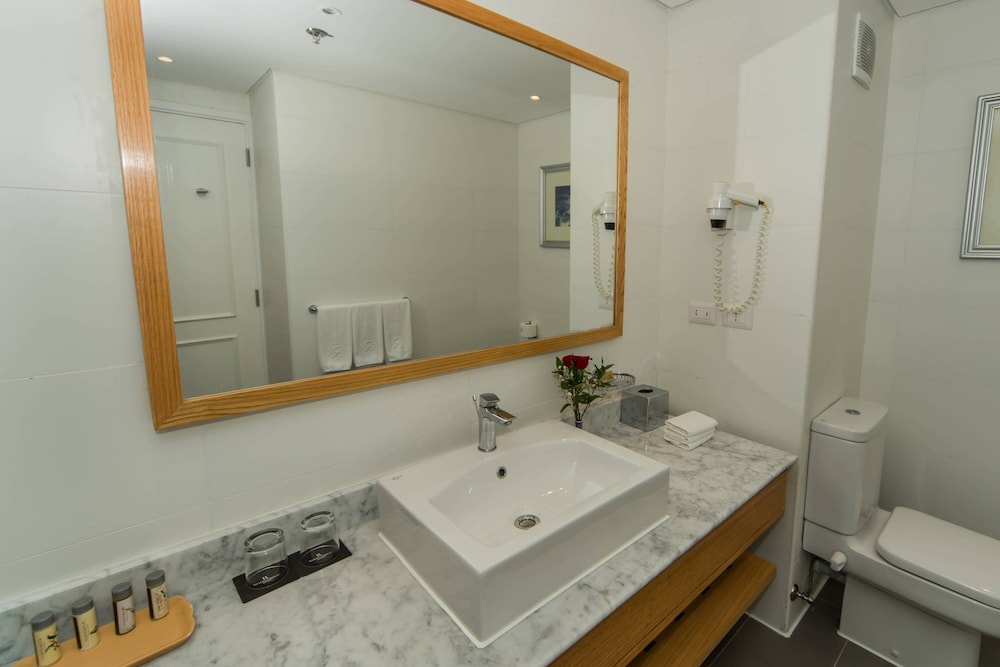 Premium Loft, 1 King Bed, Balcony, Sea View - Photo 7