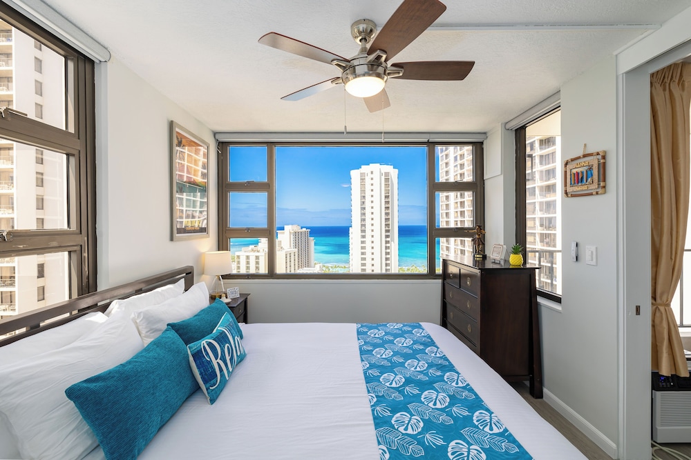 Premium Remodeled Condo with Ocean View and Parking: Premium Condo, 1 Bedroom, Air conditioning, Ocean View (0034) photo