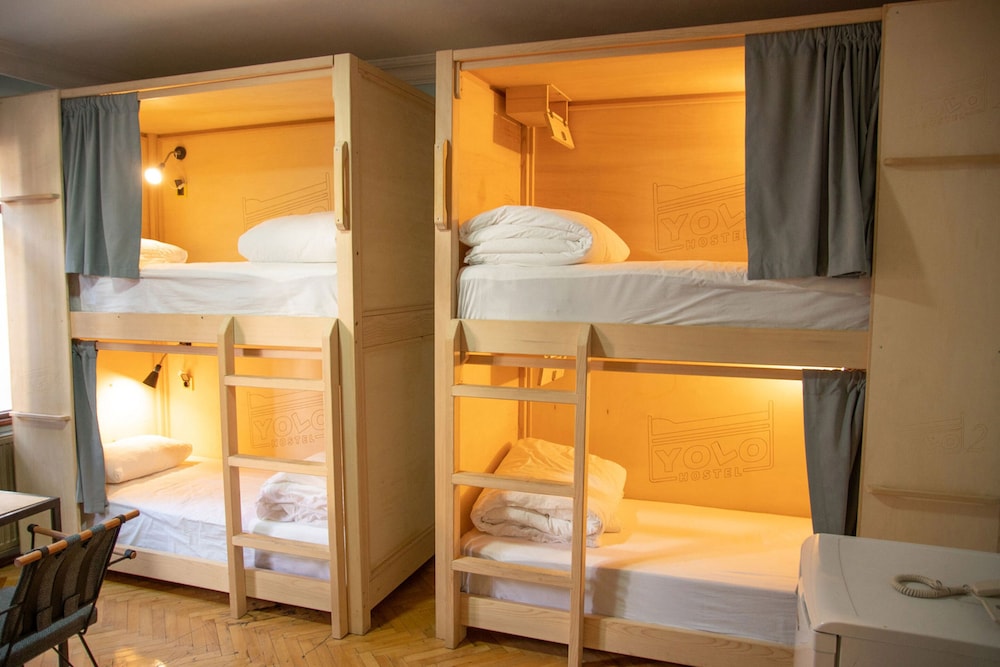 Deluxe Shared Dormitory, Multiple Beds, Garden View photo 3