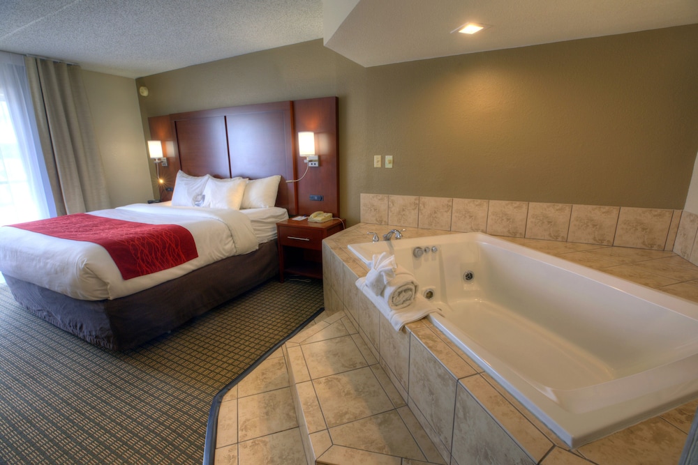 Suite, 1 King Bed, Non Smoking, Hot Tub - Photo 1