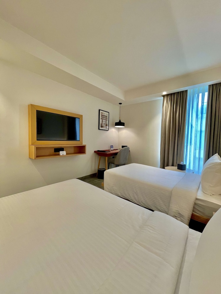 Superior Room, 2 Twin Beds, Non Smoking - Photo 4