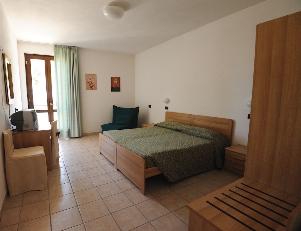 Standard Double Room, Balcony, Mountain View