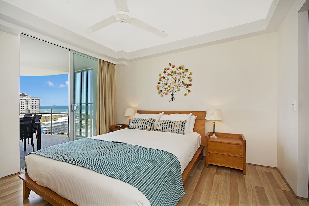 3 Bedroom Deluxe Spa Apartment with Ocean View photo 2