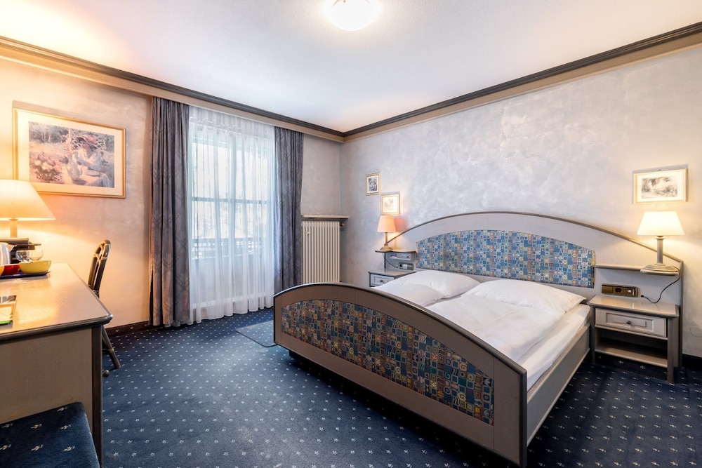 Double Room, Balcony, Lakeside photo 1