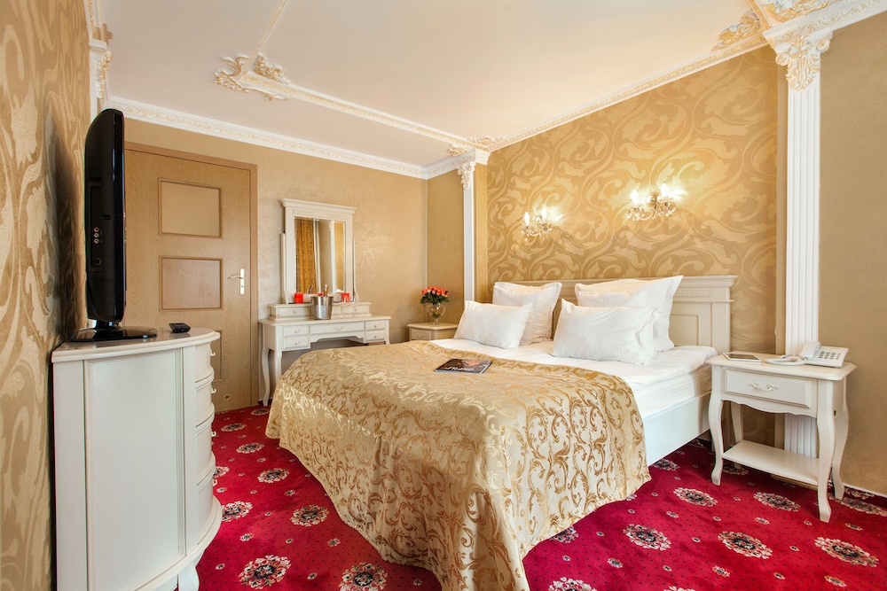 Superior Suite