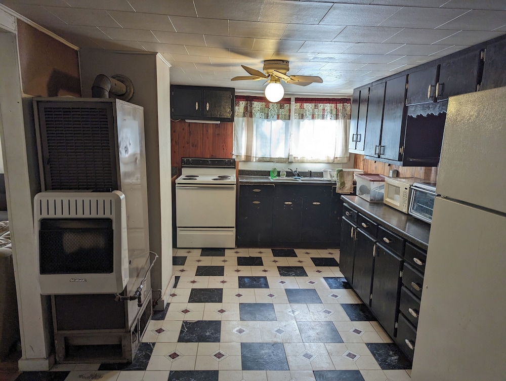 Cottage, Multiple Beds, Kitchen photo 3