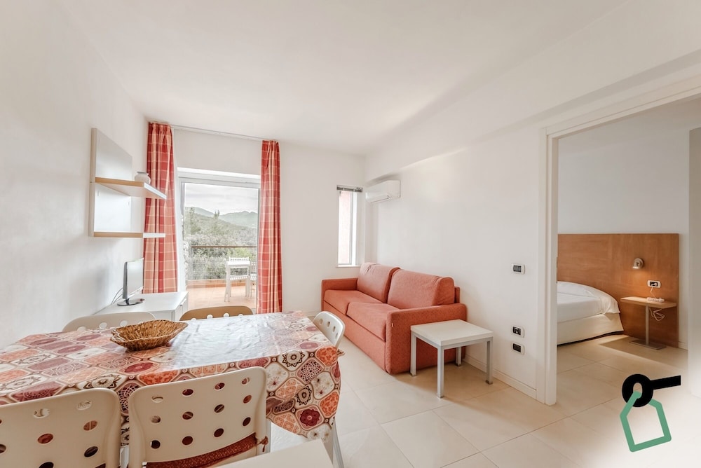 Apartment, Balcony