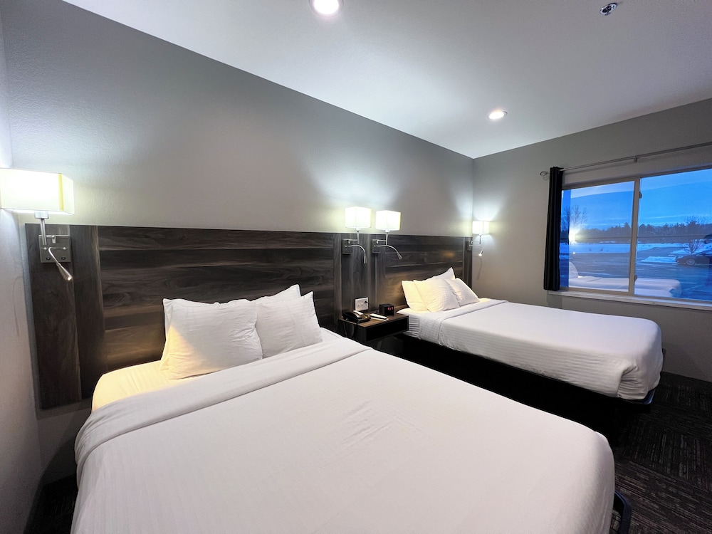 Premier Room, 2 Queen Beds photo 3