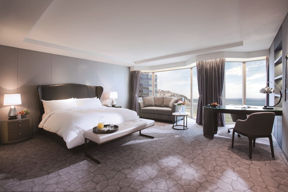 Premium Double Room, Partial Ocean View (Annex Building)