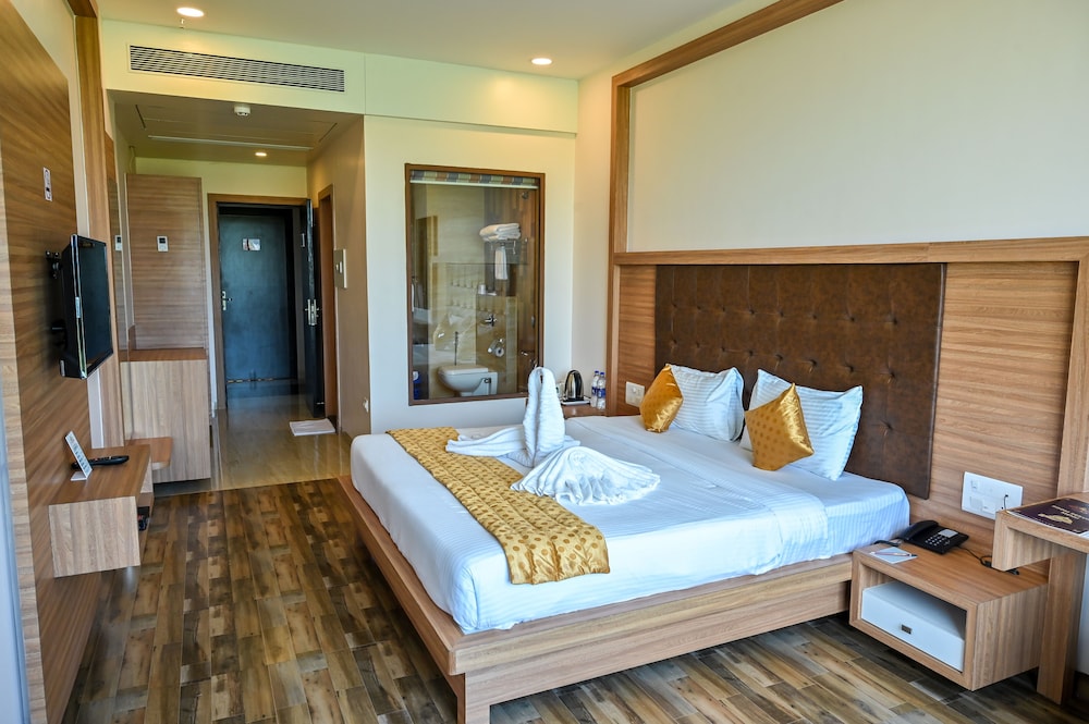 Executive Double Room, 1 King Bed - Photo 1