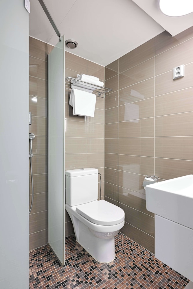 Single Room (Compact) - Photo 2