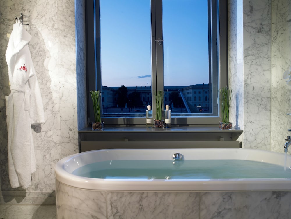 Suite (Humboldt)