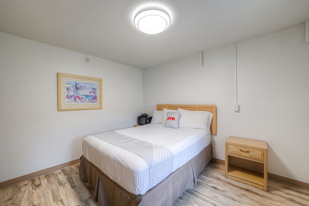 Room, 1 Queen Bed - Photo 2