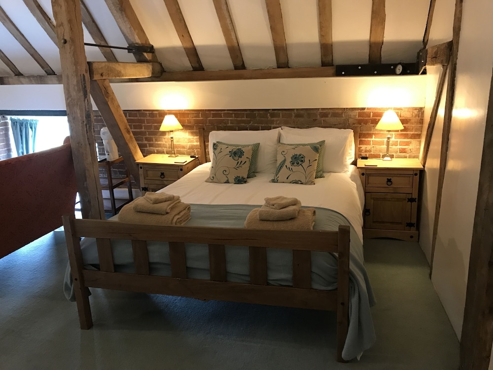 Double Room, Ensuite (The Henham Room)