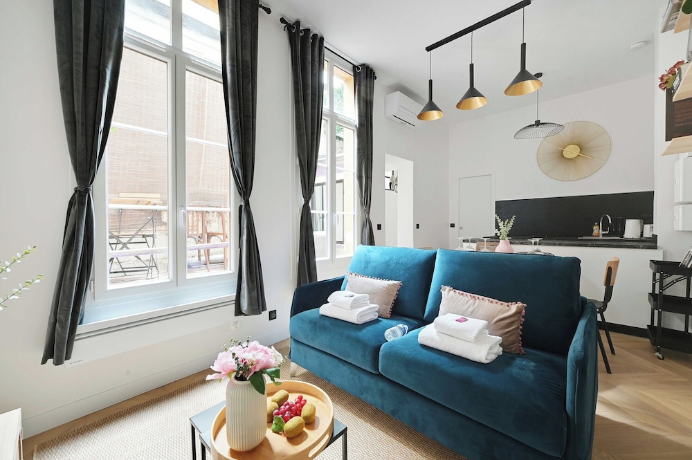 Apartment photo 1