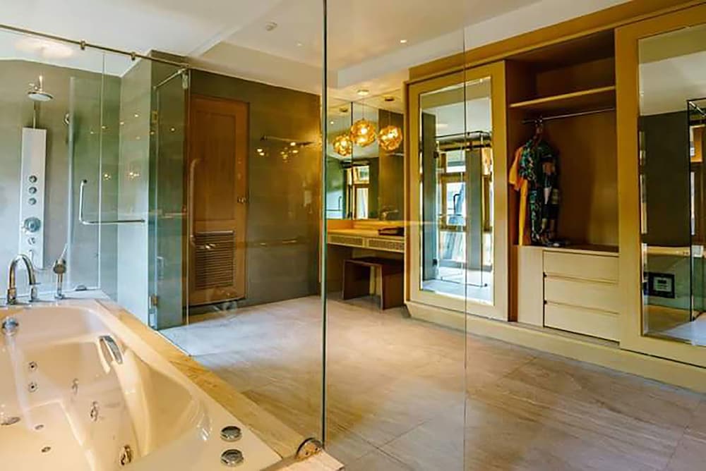 Penthouse photo 2