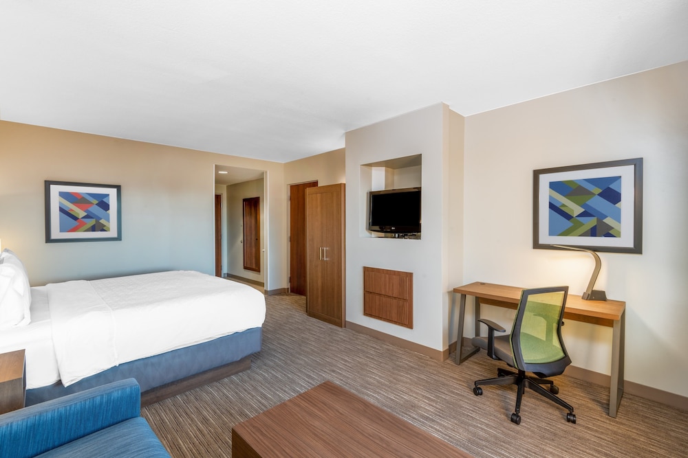 Standard Room, 1 King Bed, Accessible (Communications) - Photo 1