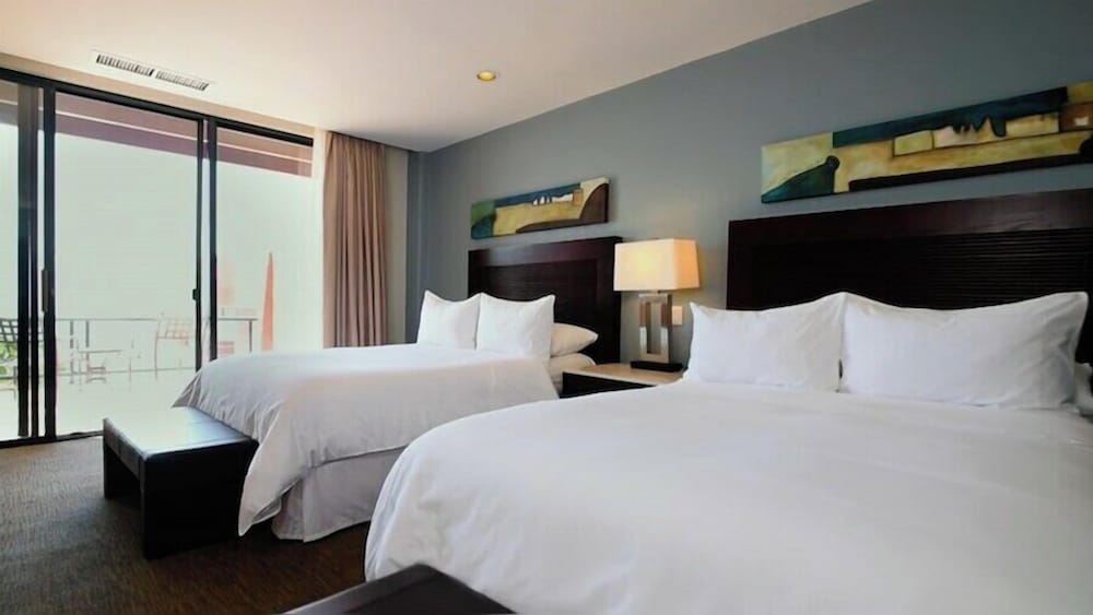 Junior Suite, 2 Double Beds, Sea View - Photo 1