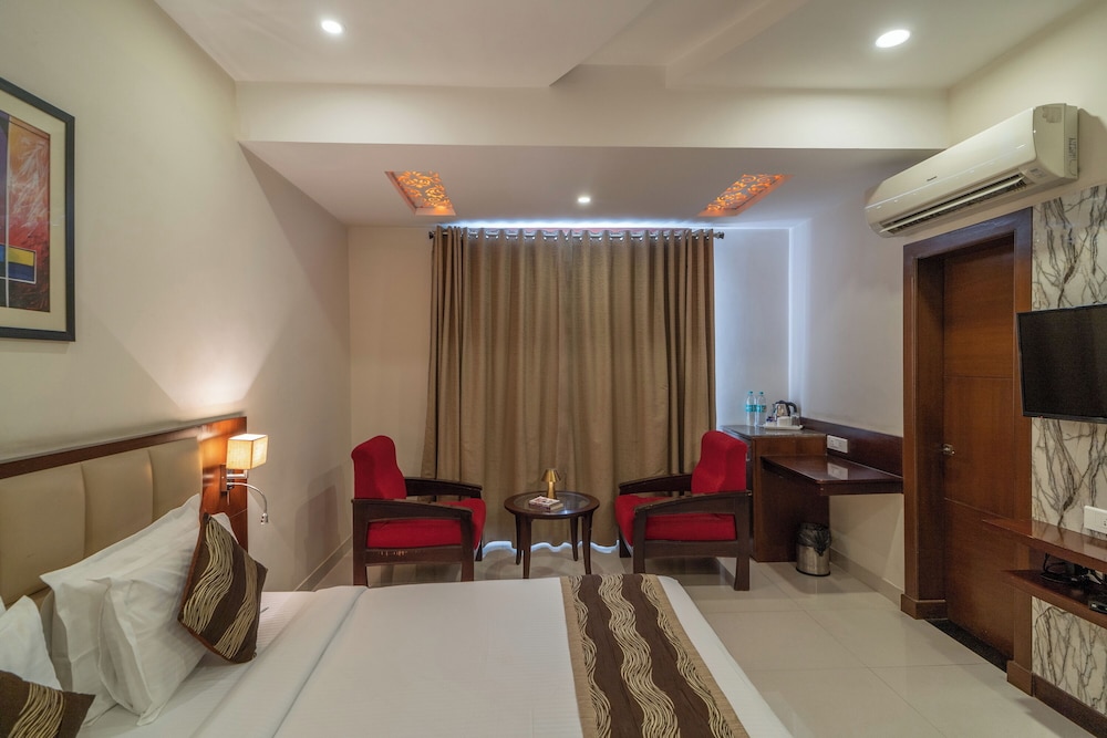 Deluxe Room - Photo 9