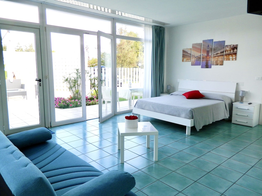 Double Room, Garden View photo 3