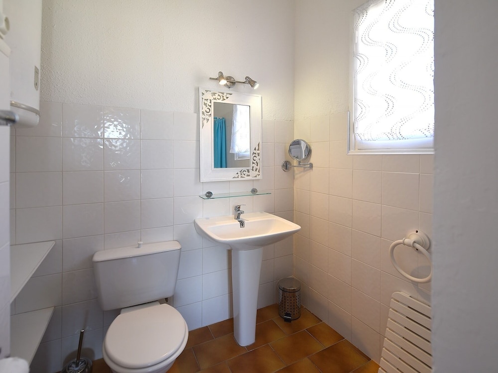 Studio, Ensuite photo 2