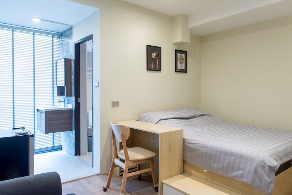 Room 403