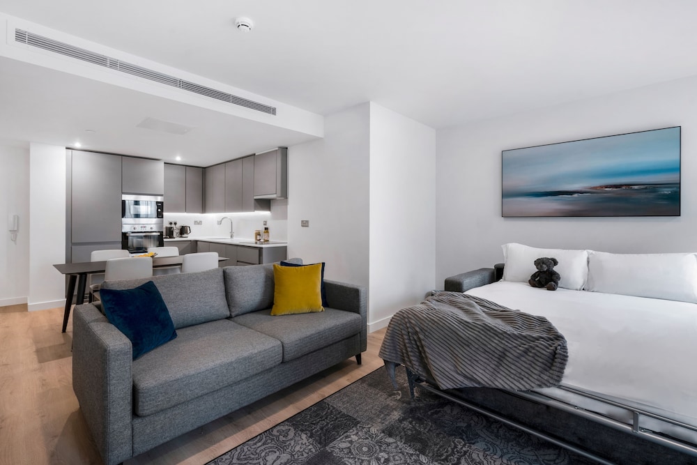 One Bedroom Family Apartment - Photo 6
