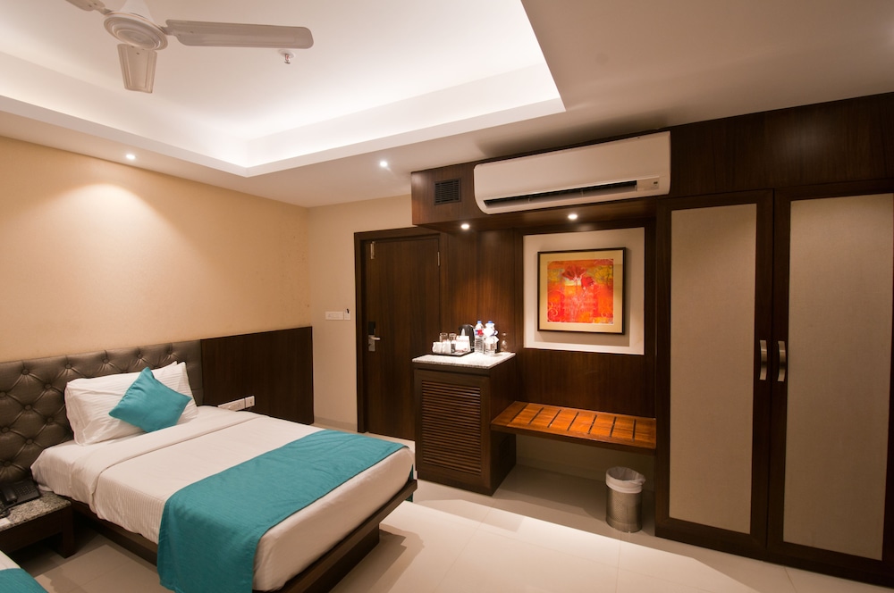 Premium Room - Photo 12