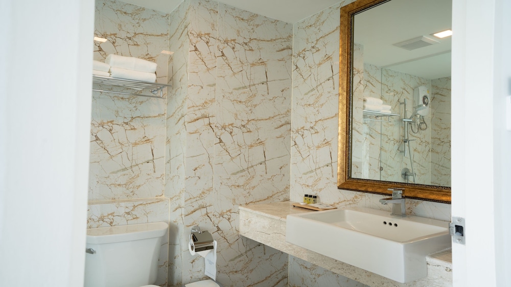 Luxury Premier Room - Photo 2