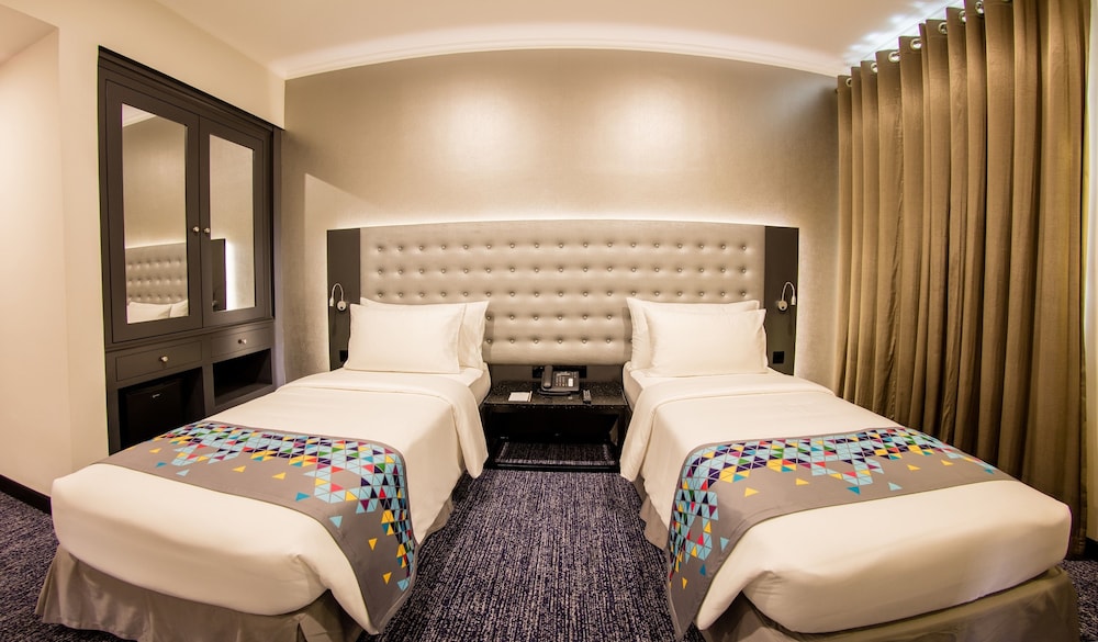Superior Balcony Room photo 2