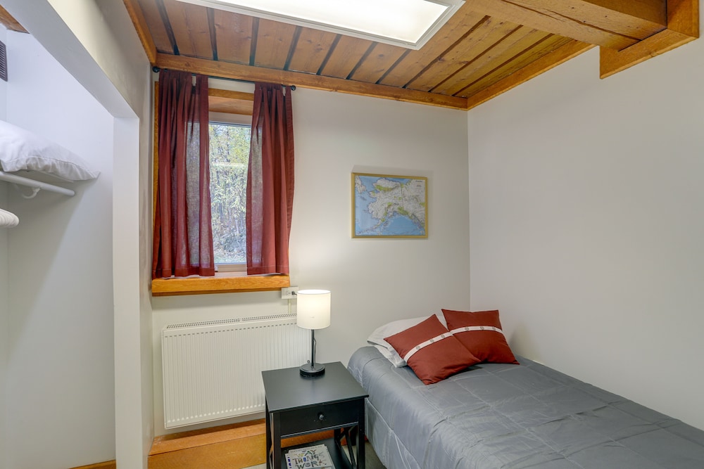 House (2 Bedrooms) photo 2