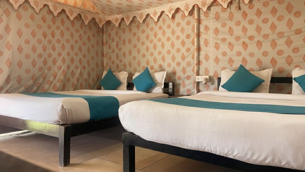 Royal Tent photo 2