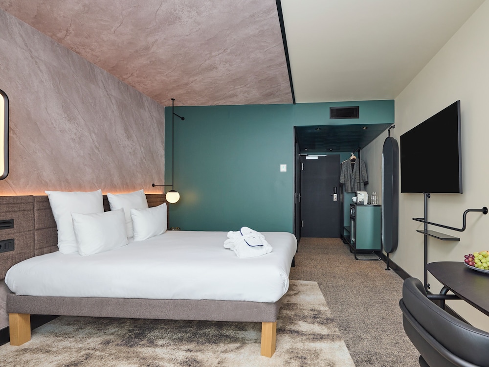 Executive Room, 1 Queen Bed with Sofa bed, Non Smoking