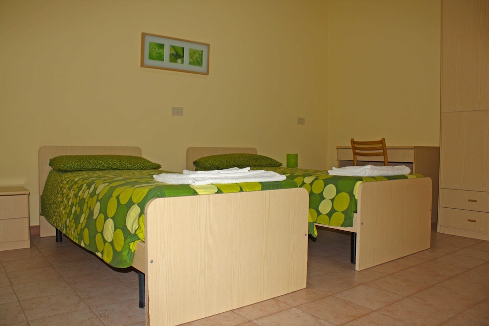Basic Double Room, 1 Double Bed, Garden View photo 1