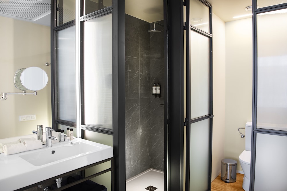 Superior Room - Photo 6