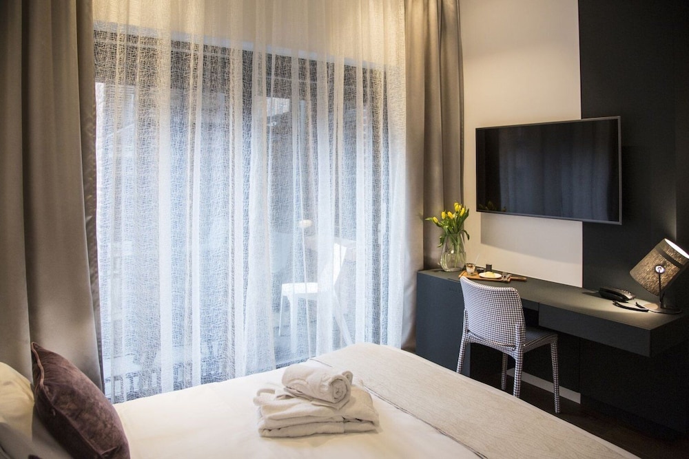 Standard Single Room, 1 Queen Bed, Balcony