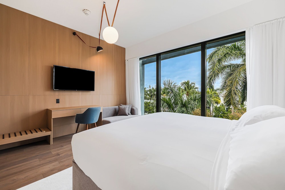 Classic Room, 1 King Bed