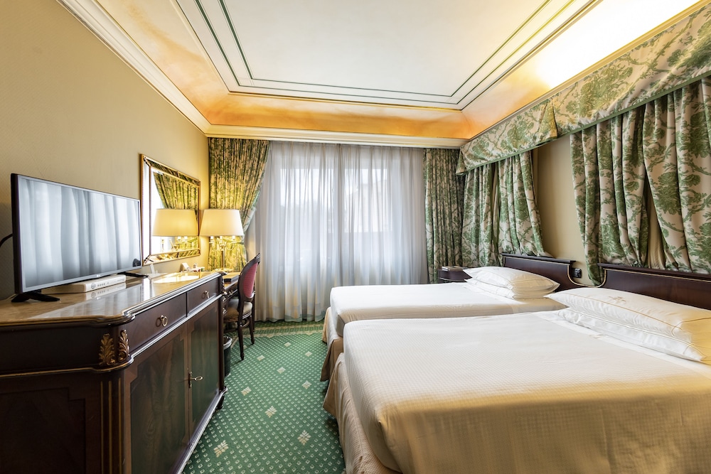 Classic Double or Twin Room, Non Smoking