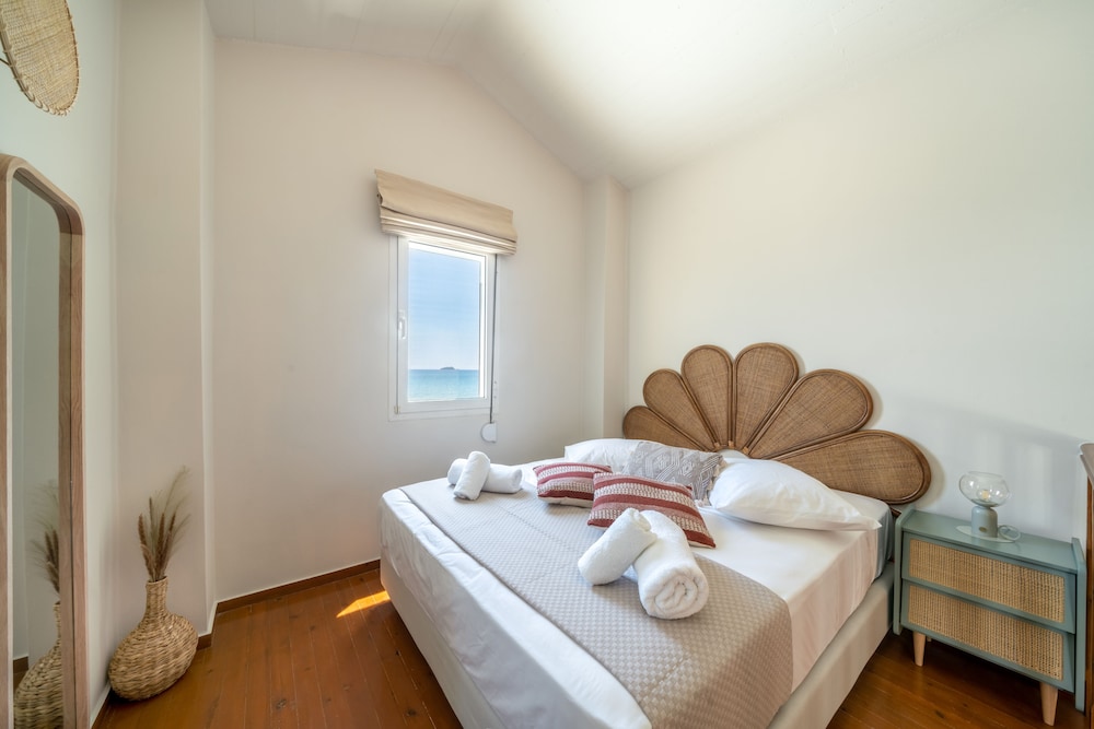Triple Room, Sea View, Mezzanine (05) photo 2