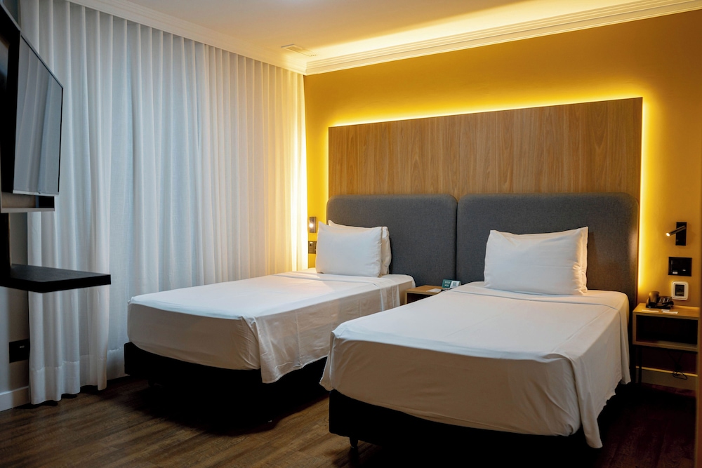 Superior Twin Room, Non Smoking - Photo 2