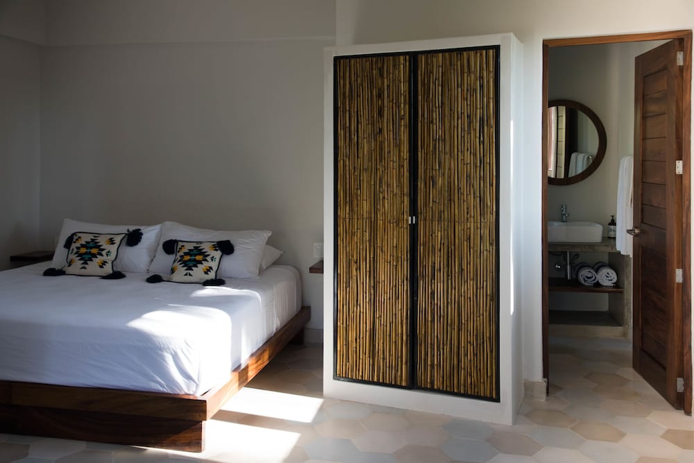Standard Suite, Courtyard View