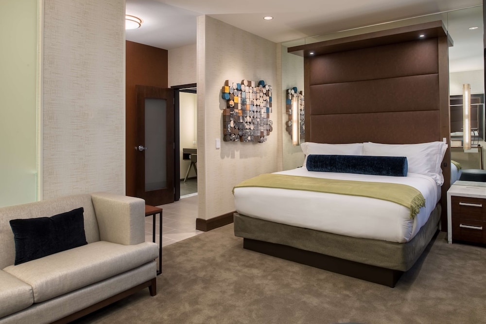 Presidential Penthouse, 2 Bedrooms (1 King Bed and 1 Queen Bed)