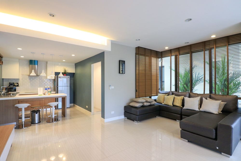 3-Bedroom Pool Villa (Baan30) photo 3