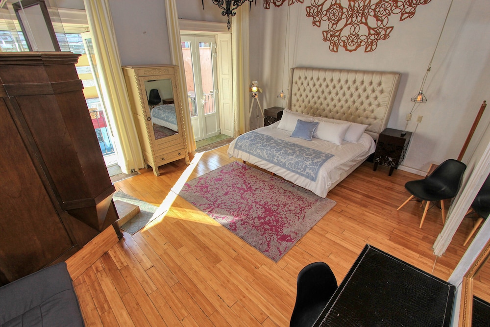 Design Room, City View photo 2