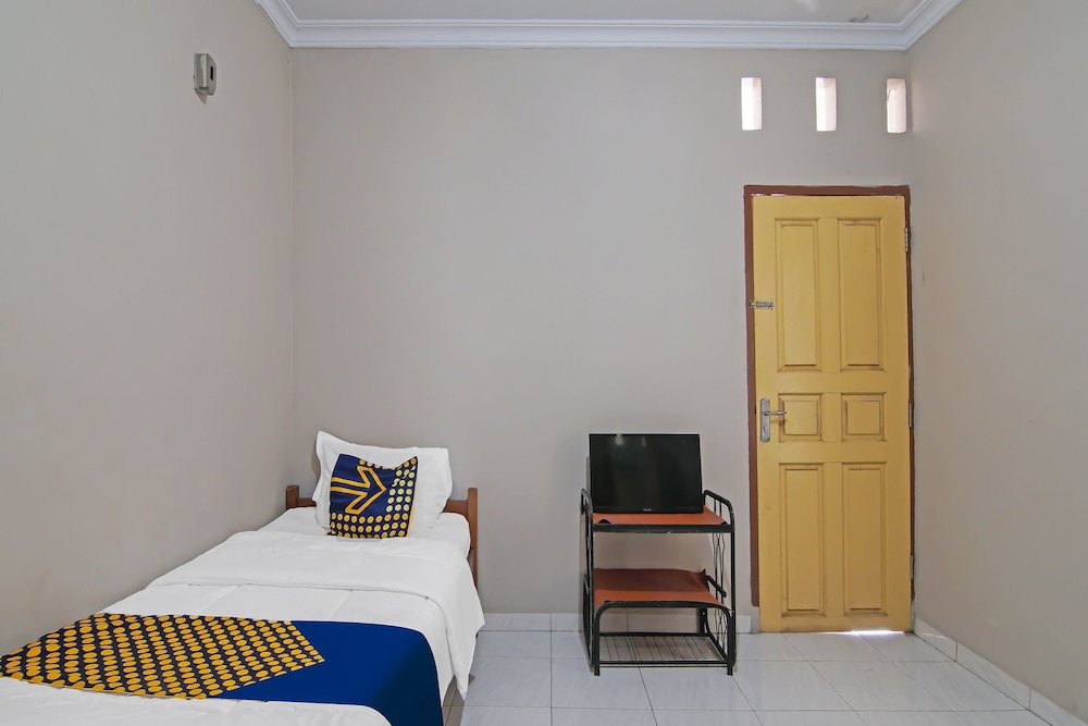 Basic Single Room photo 3