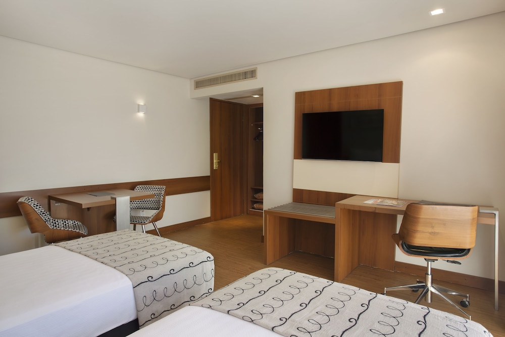 Superior Twin Room - Photo 1