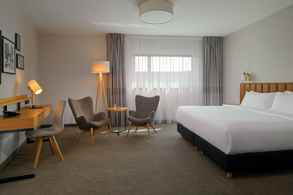 Executive Room, 1 King Bed - Photo 1