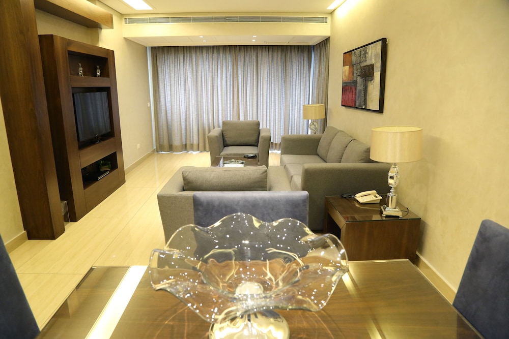Suite (Diplomatic) photo 1