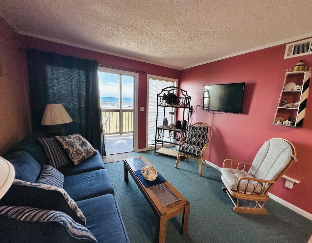 Condo, 3 Bedrooms